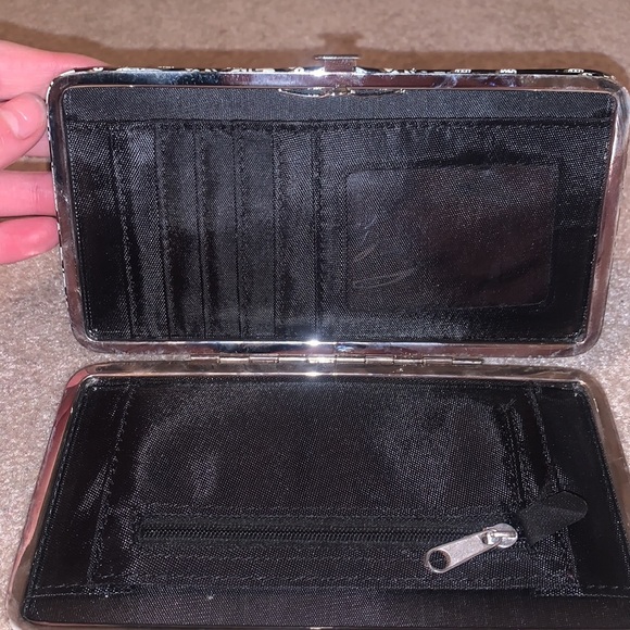 Wallet - Picture 3 of 3